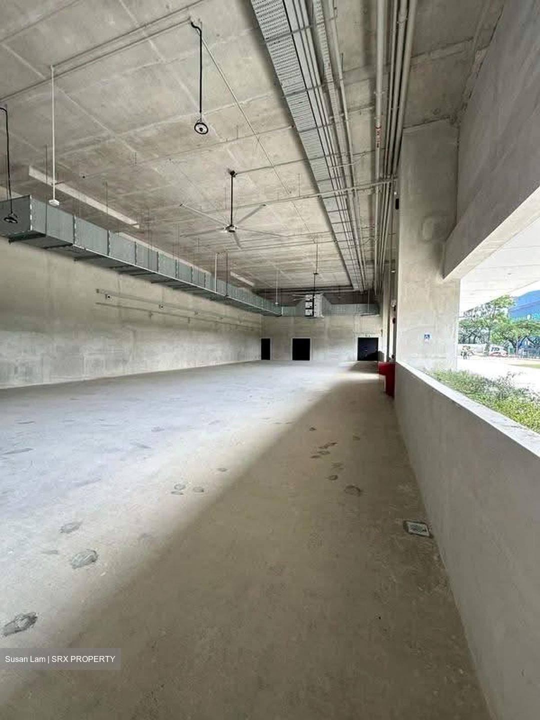 Tuas Road (D22), Retail #627426321